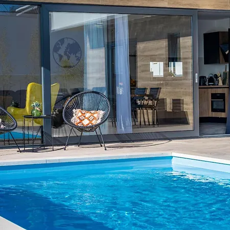 Aura Villa Pola